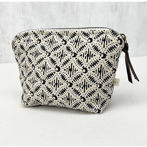 Quilted Printed Pouch 
