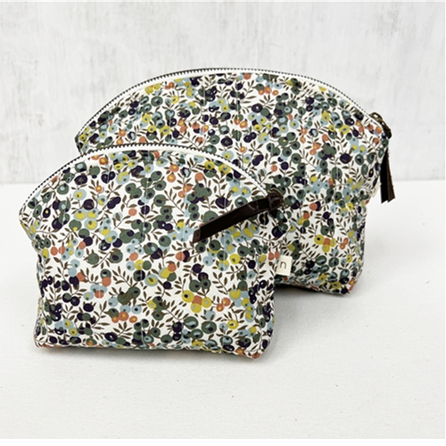 Curve Flat Pouch 