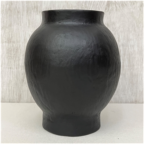 HANDMADE ROUND VASE