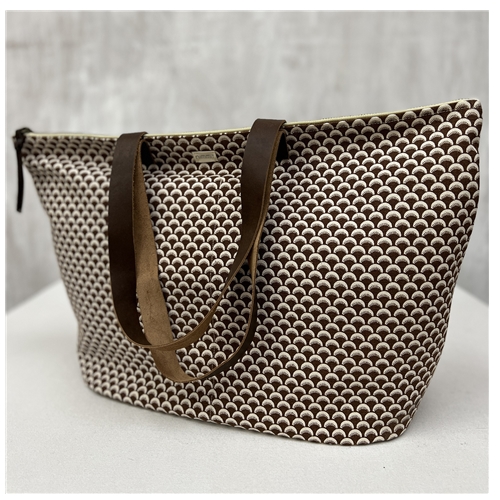 PRINTED LEATHER TOTE