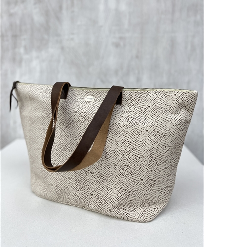 PRINTED LEATHER TOTE